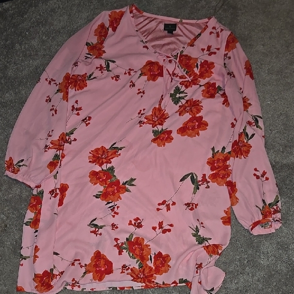 Worthington Dresses & Skirts - Floral Pink Women's Top